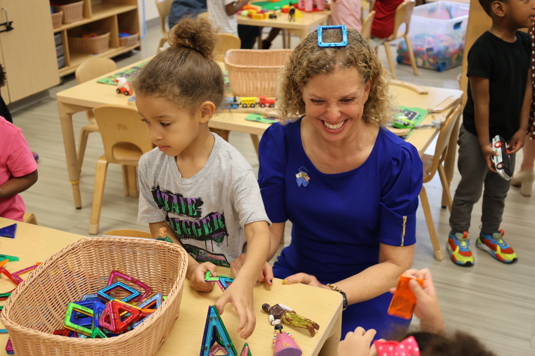 Access to quality childcare is crucial to the success of working families in #FL25.

@‌HouseDemocrats will always fight to make these services accessible and affordable.