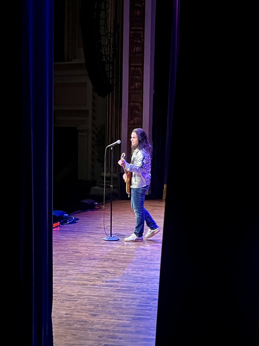 @JohnFugelsang @frangeladuo Part #4 - Freaking @HalSparks. Just amazing to talk with backstage. I know he works hard, but his stage presence seems so effortless. And he is so damn smart he was running laps on me. It was a pleasure to get to meet him.