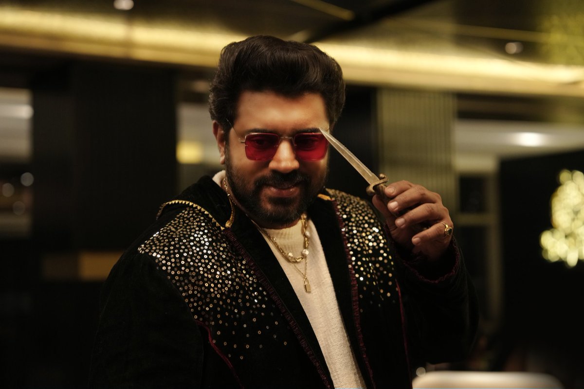 shaanz20's tweet photo. #nivinpauly Setting the bar high😎😍 #VarshangalkkuSesham @NivinOfficial https://t.co/ojgo2EO4Ck