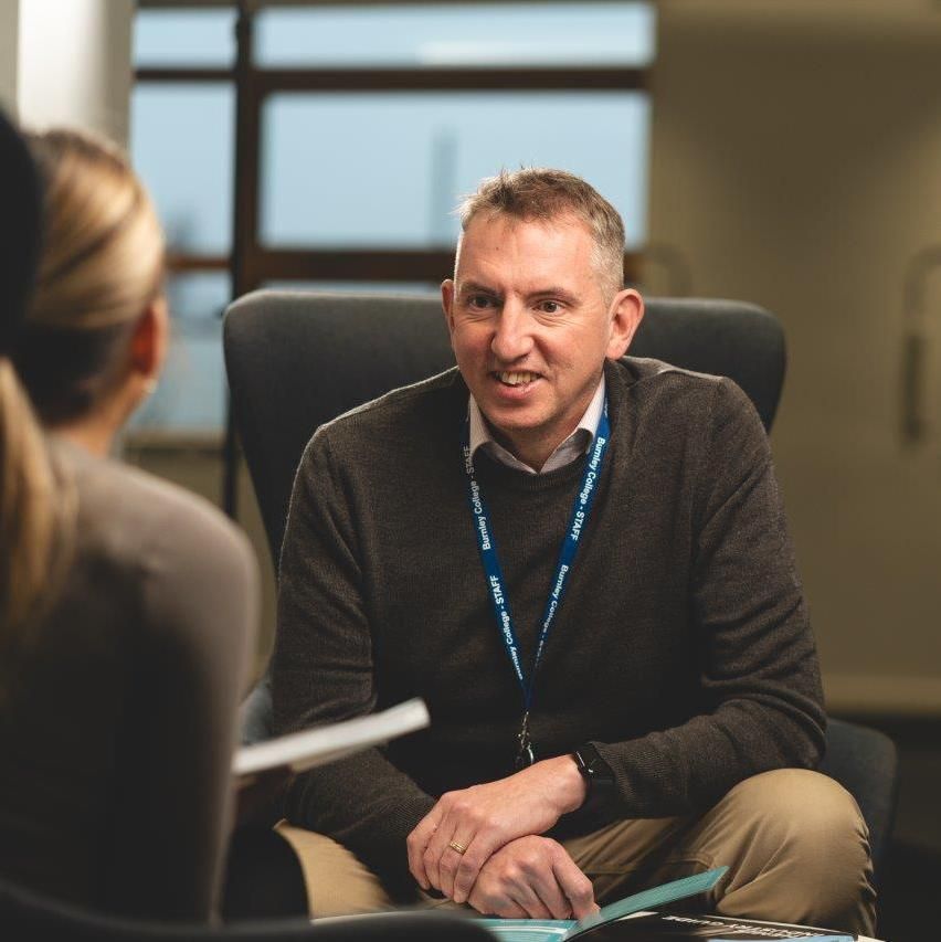 Get expert advice before heading off to tackle the financial challenges of University. Five Uni experts are sharing their knowledge this week on maximizing your money and finding extra grants and bursaries. Book your spot now. buff.ly/3vZYXcj