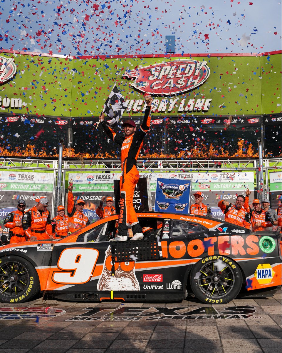 NASCAR's tweet image. It's a good morning to be a @chaseelliott fan. 🙌