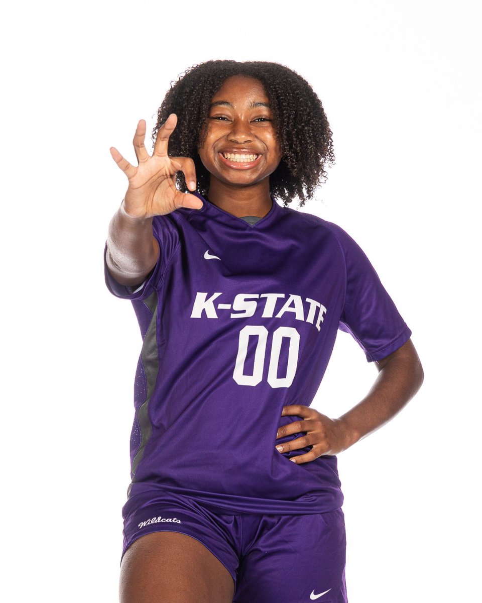 KStateSOC's tweet photo. Happy birthday, Khaliana! 🎂 

#KStateSOC x Family https://t.co/5T7rBf9Kqj