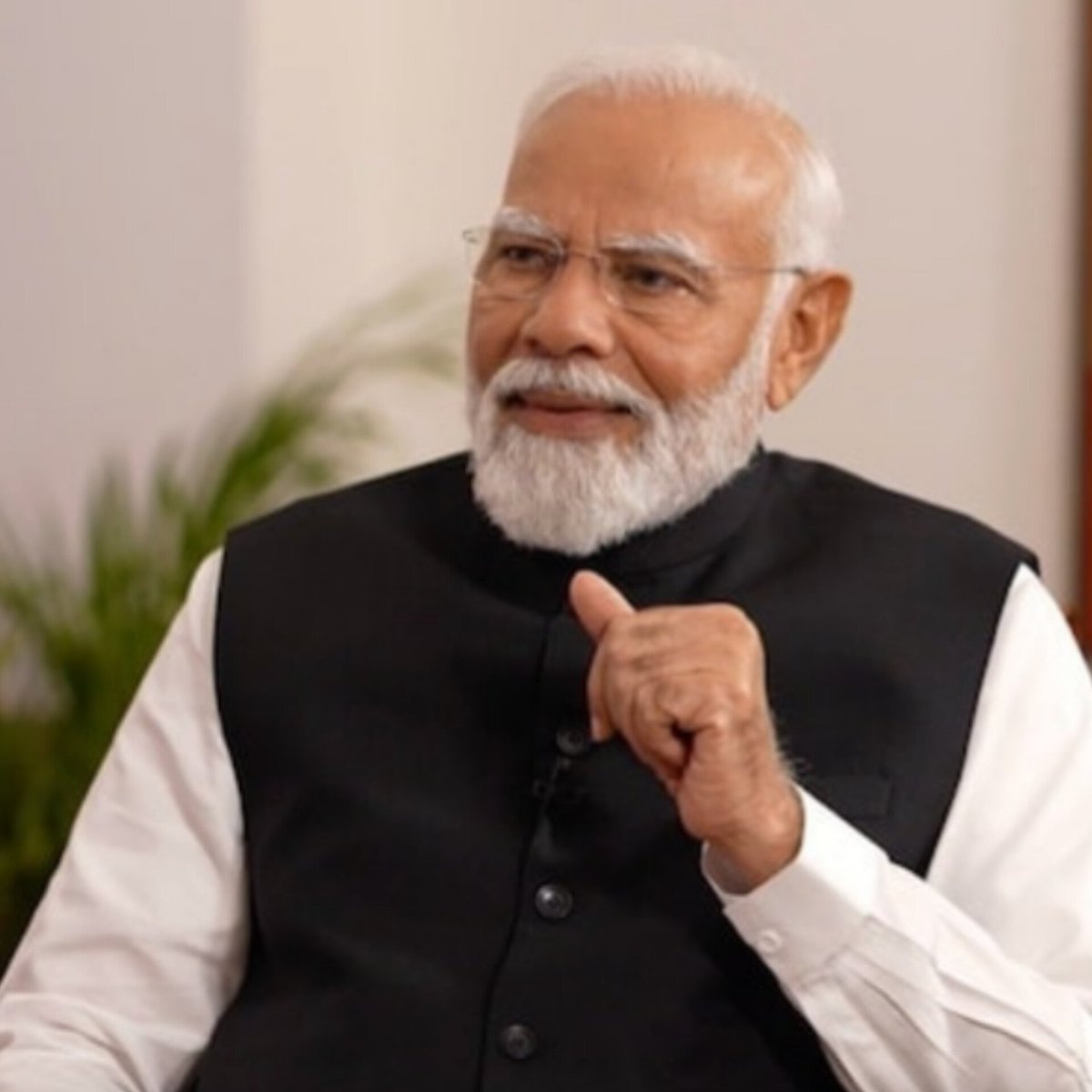 PM Modi shares vision for '2047 Viksit Bharat', aiming for a developed India by 2047. Assures no fear in development goals, emphasizes wholesome progress. 

Read more on shorts91.com/category/polit…

#PMModi #DevelopedIndia #ViksitBharat #BJP