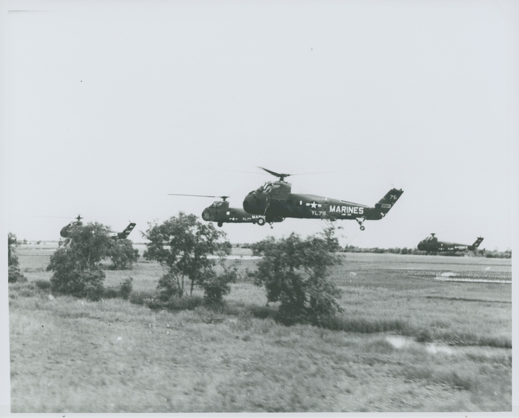 USMCMuseum's tweet photo. #OTD in 1962, Operation Shufly begins. Marine Corps operational involvement in the Vietnam War began when HMM-362 with its Sikorsky UH-34s arrived at Soc Trang in the Delta south of Saigon.
Read more on our FB & IG: @usmcmuseum
#USMC #History #USMCMuseum #Marines #SemperFi https://t.co/R6RrWfeMey