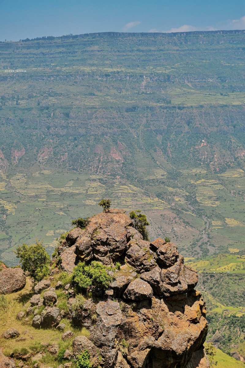 Debre Libanos, located in Ethiopia 🇪🇹, is a monastery perched on the edge of a dramatic gorge of the Blue Nile River.

It is a revered religious site and a popular tourist destination.

#ThisIsAfrica