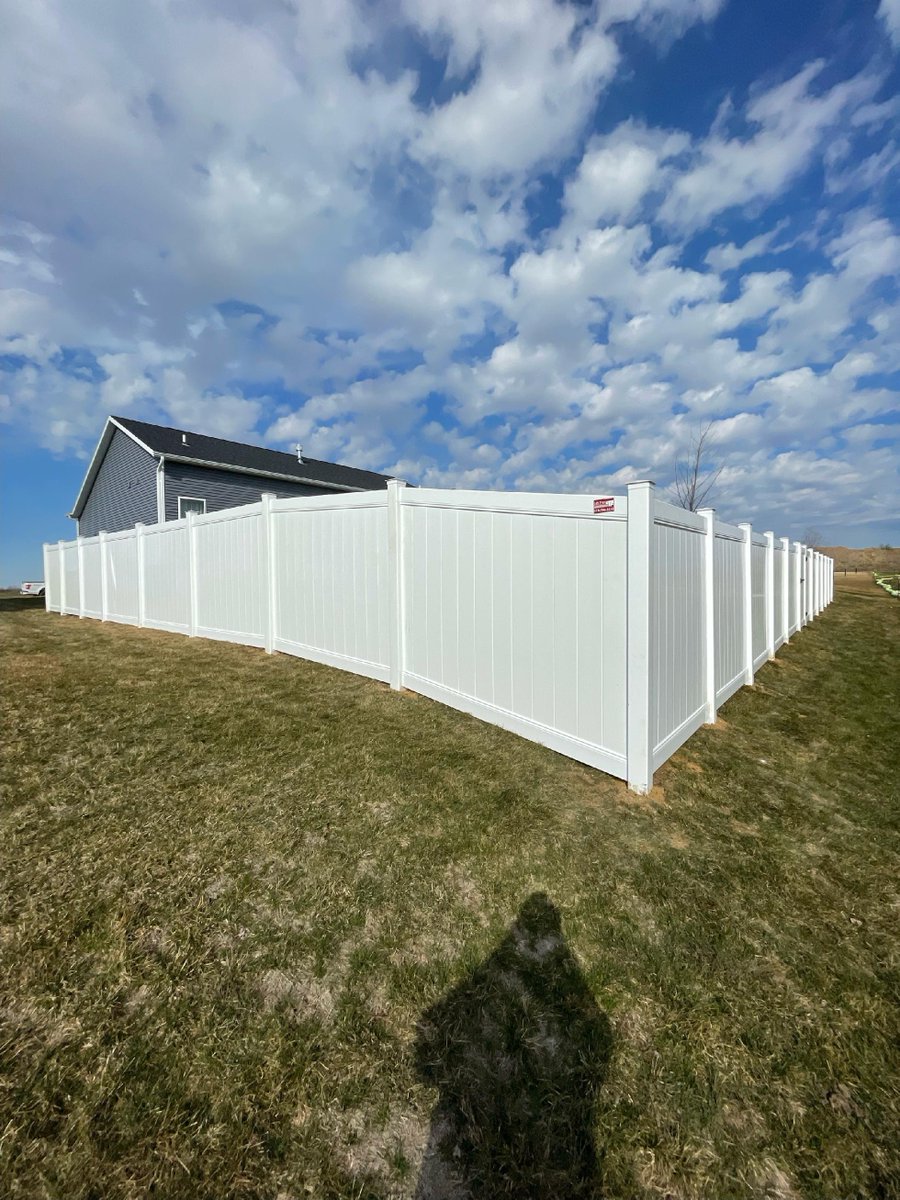 lifetimefence98's tweet photo. Beautiful fence done by Nate &amp; Crew in Cedar Rapids!

Give us a call or submit a form online to get a free estimate today📲 https://t.co/TXwbCvQTcS