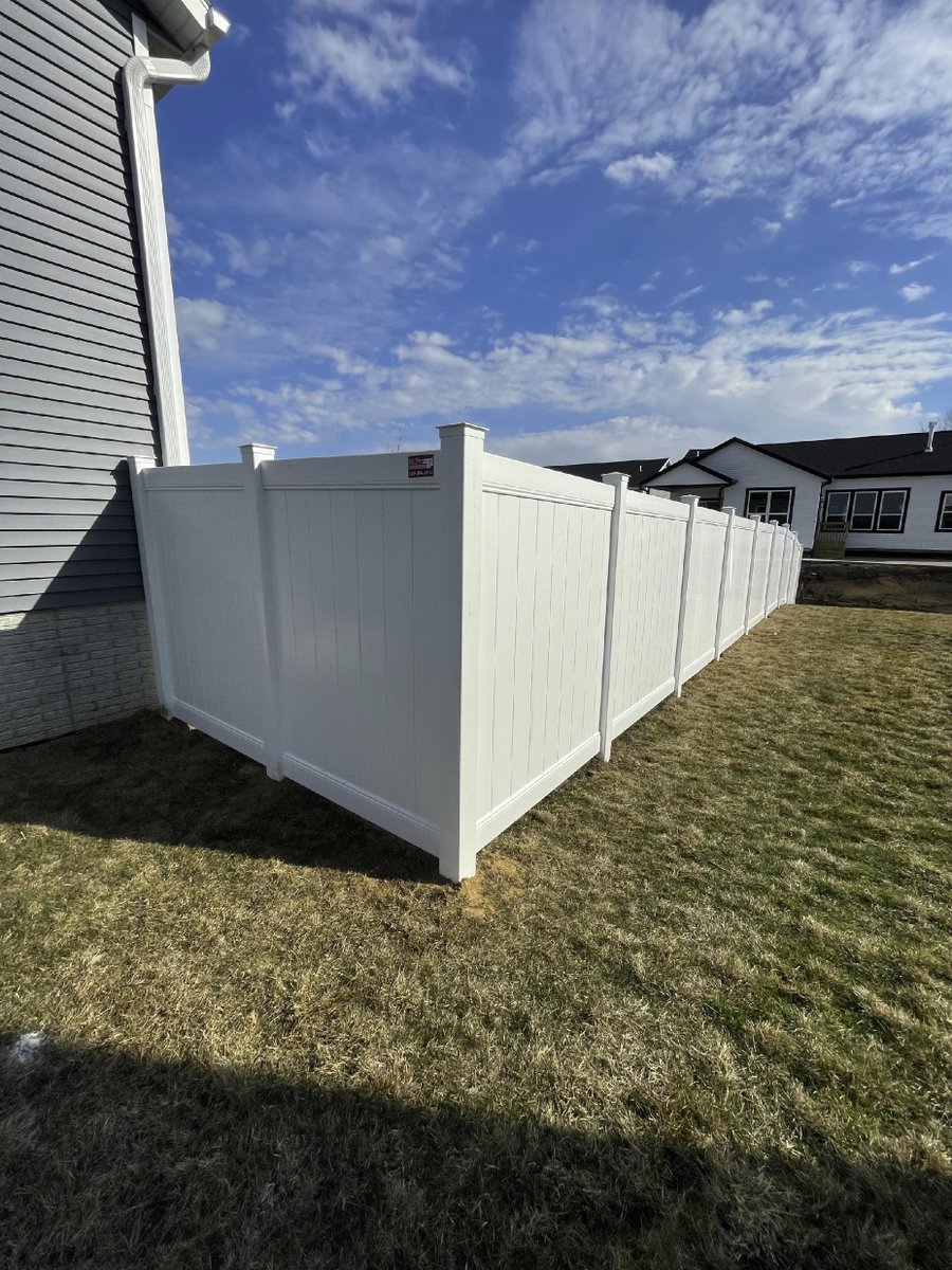 lifetimefence98's tweet photo. Beautiful fence done by Nate &amp; Crew in Cedar Rapids!

Give us a call or submit a form online to get a free estimate today📲 https://t.co/TXwbCvQTcS