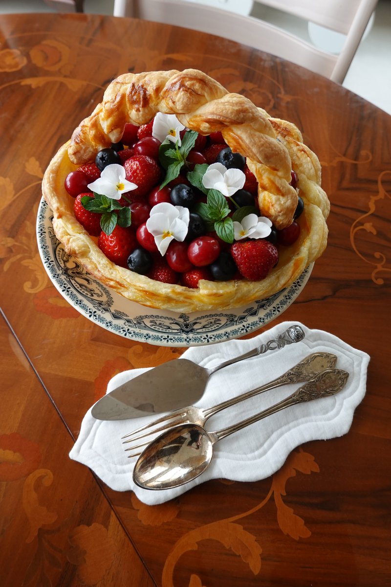lachantilly12's tweet photo. フルーツもりもりバスケットパイ🥧🍓
リールに作成風景を載せています☺️ https://t.co/8YLnmxAvhF
