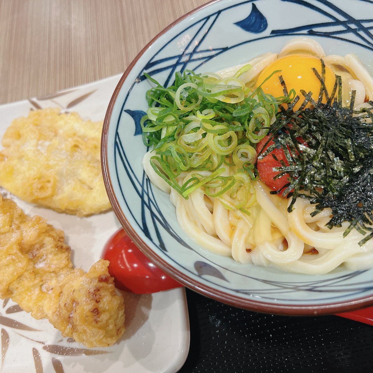 昨日の夕食。
明太釜玉うどんとかしわ天とれんこん天。
ご馳走様でした🙏

 #丸亀製麺 
 #明太釜玉うどん