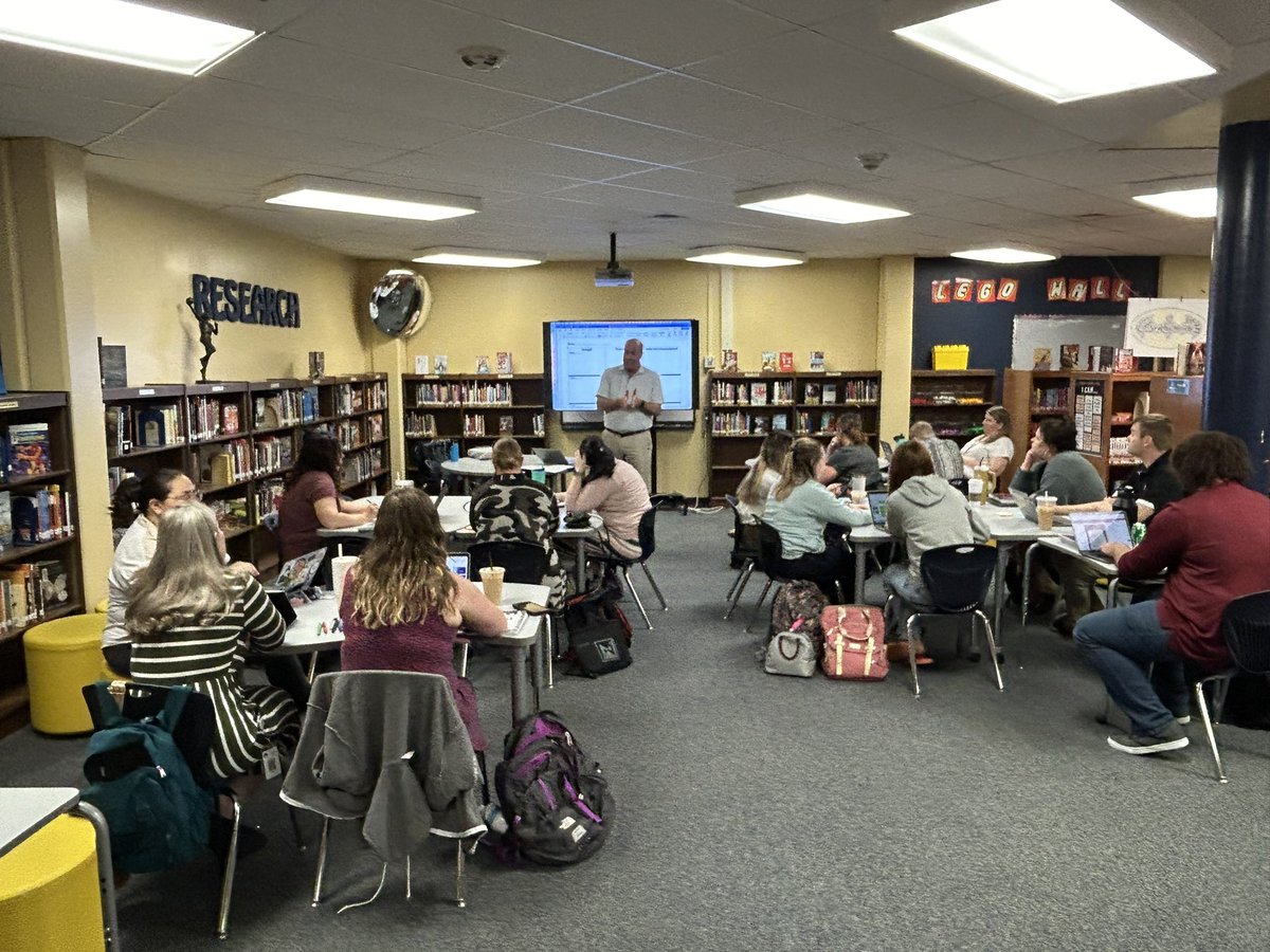 Love hosting Matt Glover and ELA teachers at New Mark today. Digging into student conferences this morning. @NMMSNorthstars