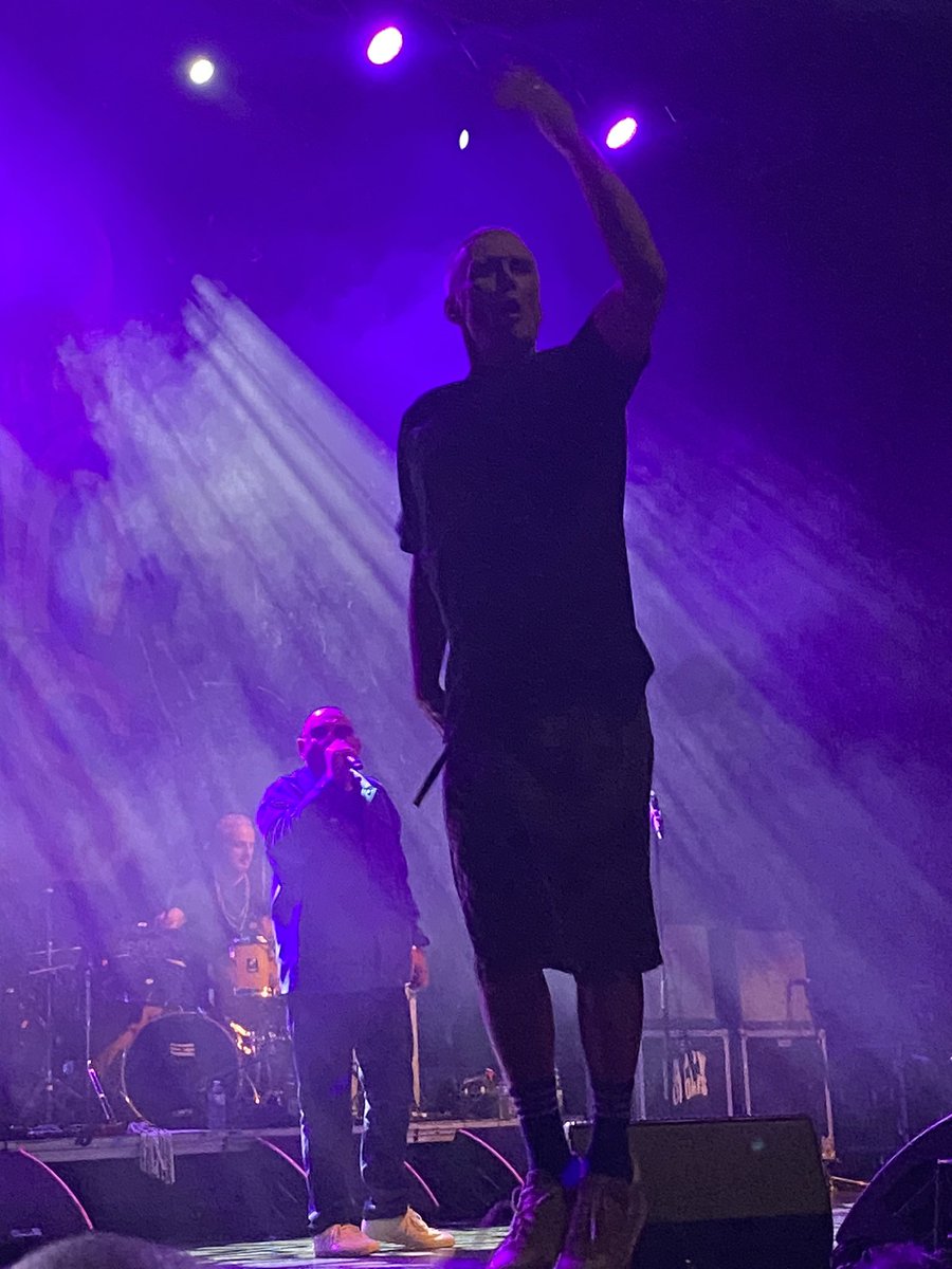 The legendary duo of Shaun Ryder and Bez from @Happy_Mondays in Brighton 14/4/24 at the @brightdome