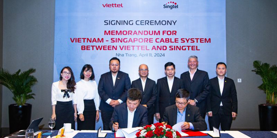 #Singtel and #Viettel will jointly develop the first #submarine #cable system that will directly #link #Singapore and #Vietnam.

telecomreviewasia.com/news/network-n…