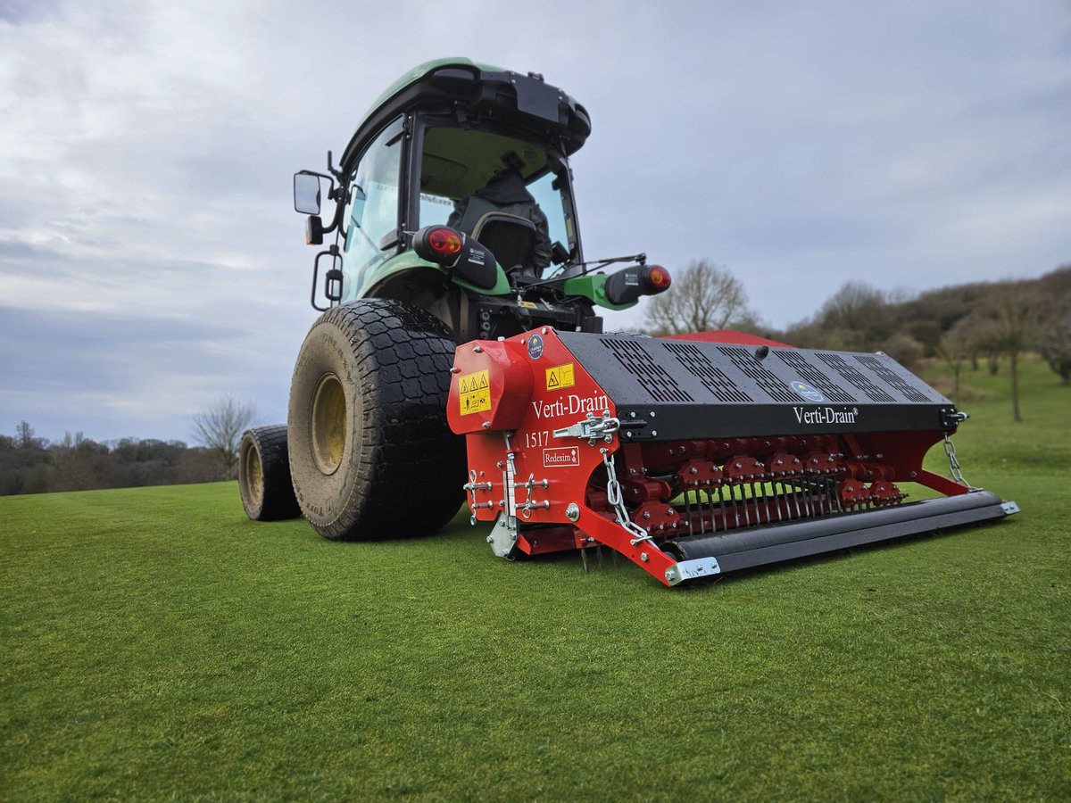 RedeximUK's tweet photo. 🗣 "We plan to utilise the #VertiQuake during renovation weeks and complement the #linear #aeration with monthly passes of our new #VertiDrain 1517 across the course"

That sounds like a good plan to us Wrekin Golf Club! 🙌 You can read the full story here https://t.co/asrggGLpGb https://t.co/RPQLSqUrmV