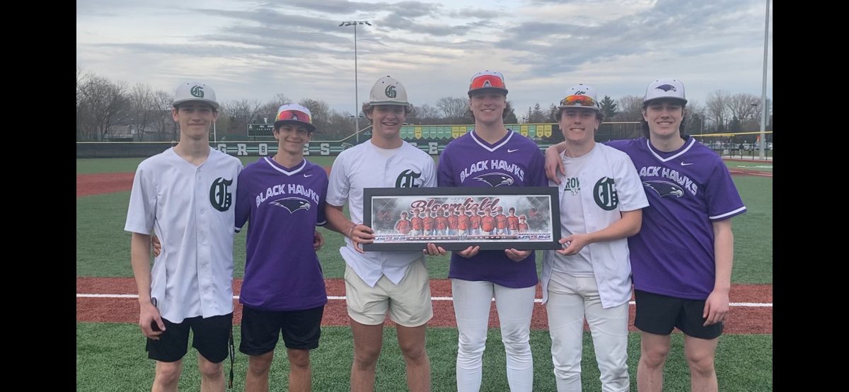 Kieran Crossley (@kierancrossley9) on Twitter photo Was good to catch up with some teammates past, present and future after the series against Groves this week.
<a href="/hunter10gler/">Hunter Tengler</a> <a href="/ColeBC22/">Cole Bronoel-Cuthrell</a> <a href="/evan_stojanovic/">Evan Stojanovic</a> <a href="/ThomasNajor2025/">Thomas Najor</a> <a href="/CooneySawyer/">sawyer cooney</a> Was good to catch up with some teammates past, present and future after the series against Groves this week.
<a href="/hunter10gler/">Hunter Tengler</a> <a href="/ColeBC22/">Cole Bronoel-Cuthrell</a> <a href="/evan_stojanovic/">Evan Stojanovic</a> <a href="/ThomasNajor2025/">Thomas Najor</a> <a href="/CooneySawyer/">sawyer cooney</a>