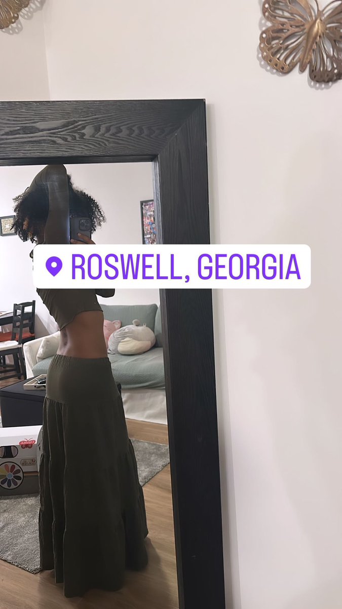 Young&Hot tweet media