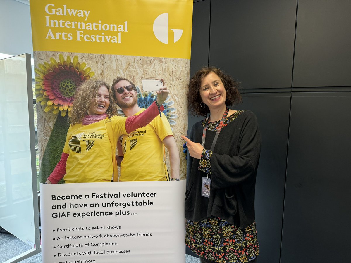 NOW in #IdeasLab! If you are you interested in volunteering with @GalwayIntArts this year… Drop into IdeasLab between 2pm-3.30pm and you can get the inside scoop on what it's like to be a part of #GalwayInternationalArtsFestival #GIAF24 @uniofgalway @UniOfGalwaySU @FlirtFMArts