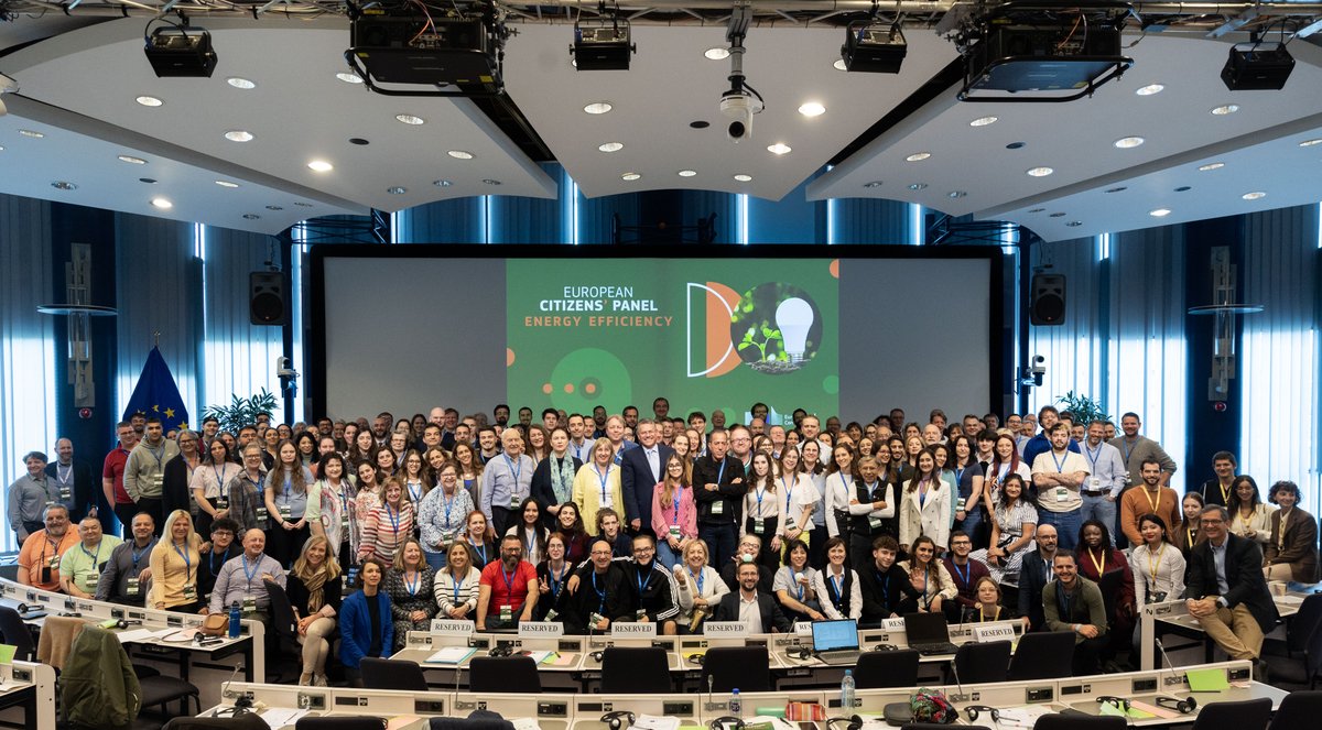 150 #EUCitizens adopted 13 recommendations on #EnergyEfficiency ⚡️ during the final session of the European Citizens' Panel this week-end in Brussels.

The input will feed into a EC 🇪🇺 Recommendation on the #EnergyEfficiencyFirst principle.

More 👉 europa.eu/!7YRgdF