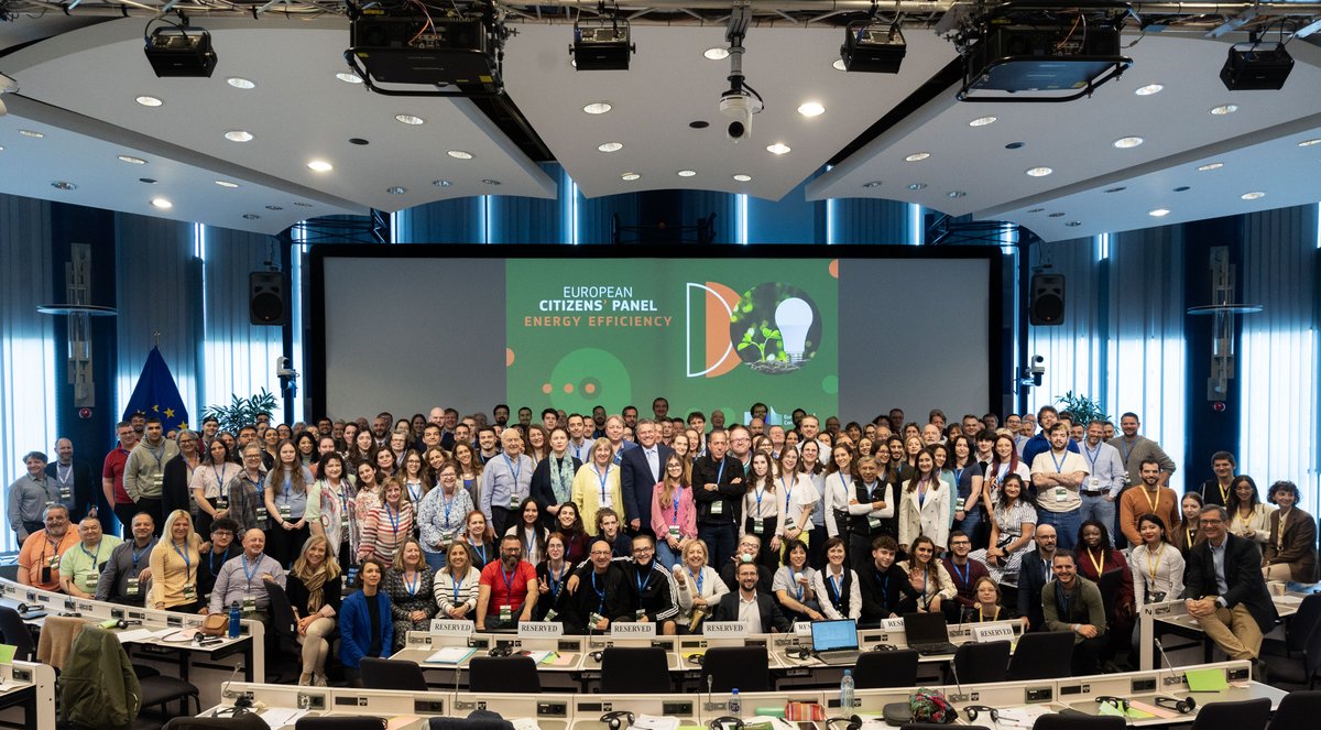 150 #EUCitizens adopted 13 recommendations on #EnergyEfficiency ⚡️ during the final session of the European Citizens' Panel this week-end in Brussels. The input will feed into a EC 🇪🇺 Recommendation on the #EnergyEfficiencyFirst principle. More 👉 europa.eu/!7YRgdF