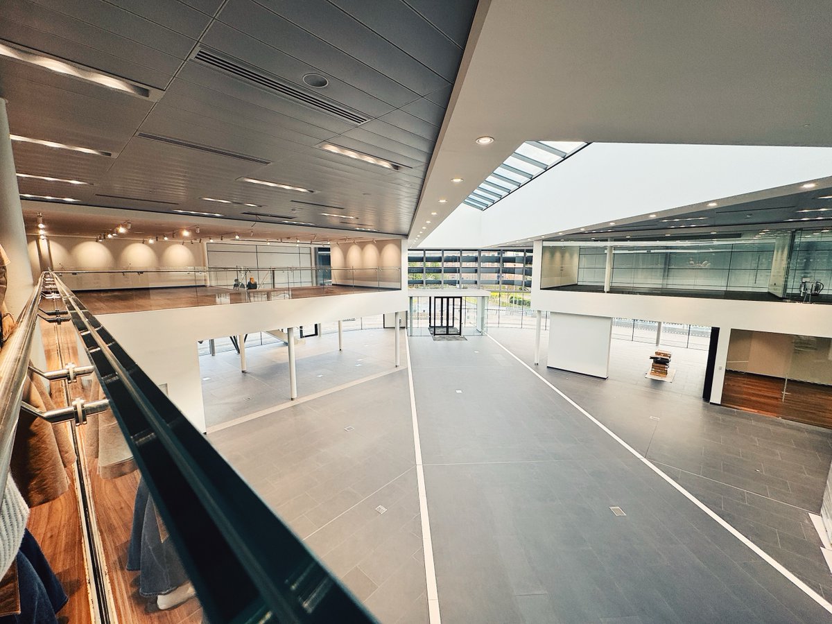 Yesterday we were delighted to welcome our Porsche Centre Cardiff team to have a 'first look' at the new Newport building! The team and their families were able to see the new facilities and incredible environment they will be working in. Opening May 2024!