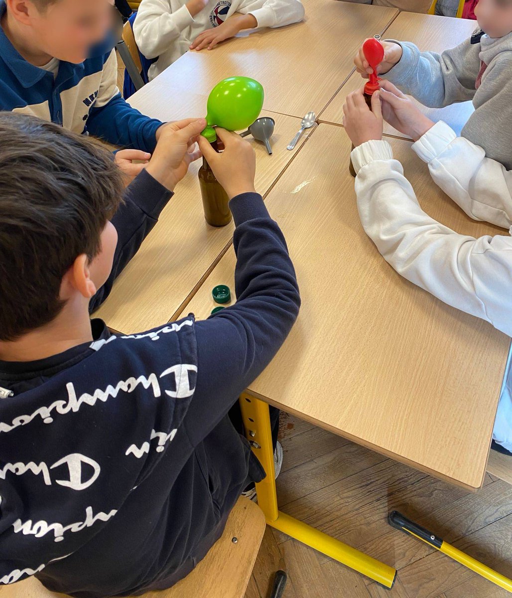 [Récit] @apdnaq @tourneeclimbio Qu'est-ce qui est à l'origine des changements climatiques ? Ce jeudi 12 avril, à l'école élémentaire Pins Francs à Bordeaux, les enfants démasquent les coupables : origines naturelles ou anthropiques ? 🌋🚗