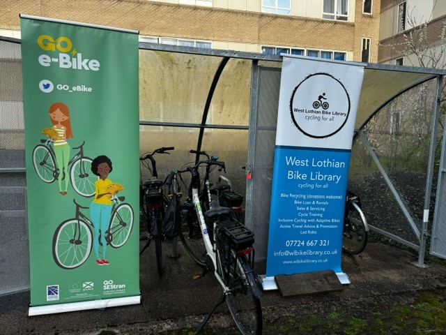 Impressive staff engagement at St John's Hospital (@NHS_Lothian) for the @WLBikeLibrary's e-bike trial! Fully booked for the next 6 weeks, showcasing the success of promoting e-bikes. Find our more about e-bikes and the hubs supported by SEStran at DoTheRideThing.co.uk