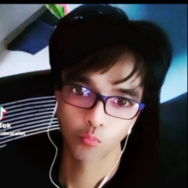 RCBLeadVocalist's tweet photo. #NewProfilePic https://t.co/yaxvEaaFif