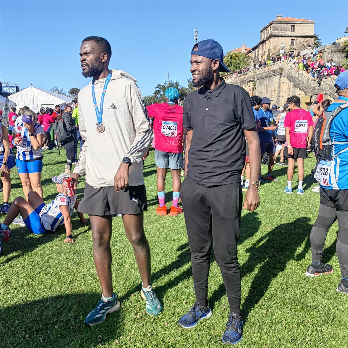 Yesterday I went to support this champ @NaleRunner on his half marathon recovery run after killing his Ultra @2OceansMarathon on Saturday, we are cooking nice things just give us some time😂 #RunningWithTumiSole