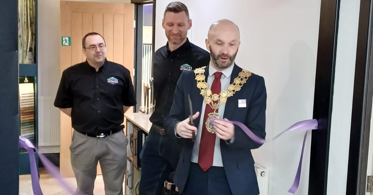 The Mayor of Kirklees opened Feature Flooring and Blinds' third showroom in the borough. The company, which supplies carpets, blinds, flooring and curtains, invited The Mayor was interested to find out more about the company and helped welcome new customers to the store.