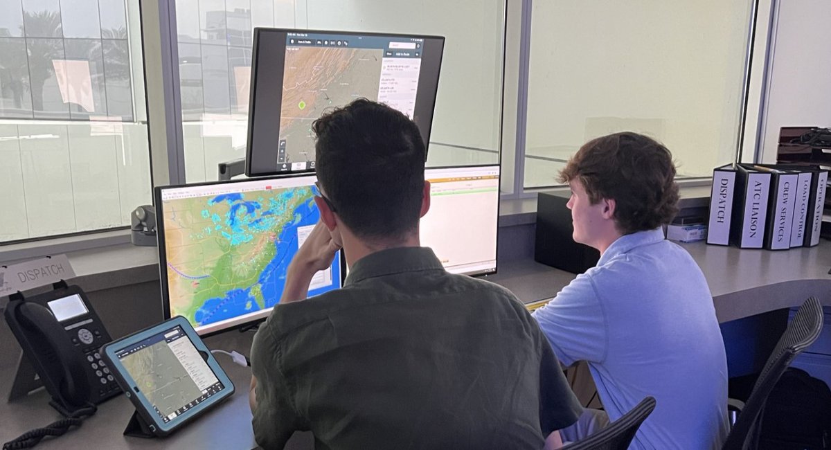Thrilled to announce that the future dispatchers and aviation industry leaders will receive first-level training with NAVBLUE software. @EmbryRiddle, proud to fly with you✈️! Learn more: navblue.aero/navblue-offers…