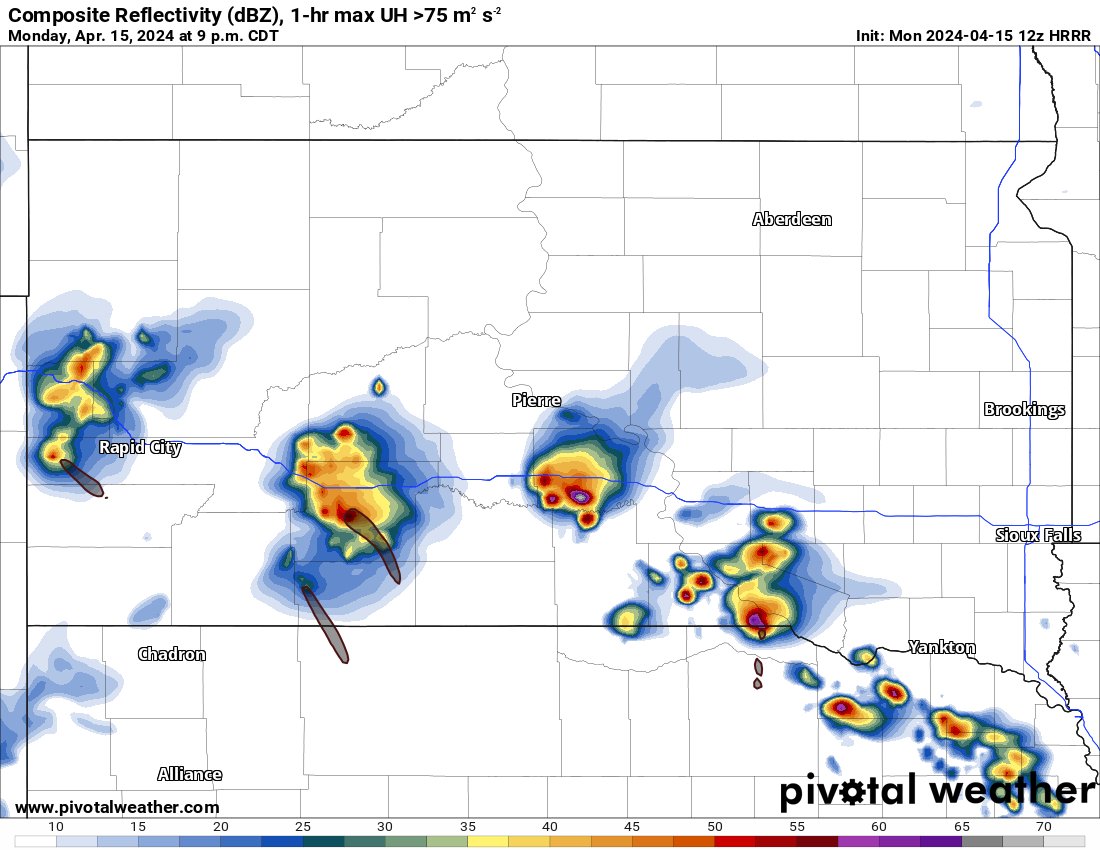 Love those 30 dbz rain showers with thicc UH streaks