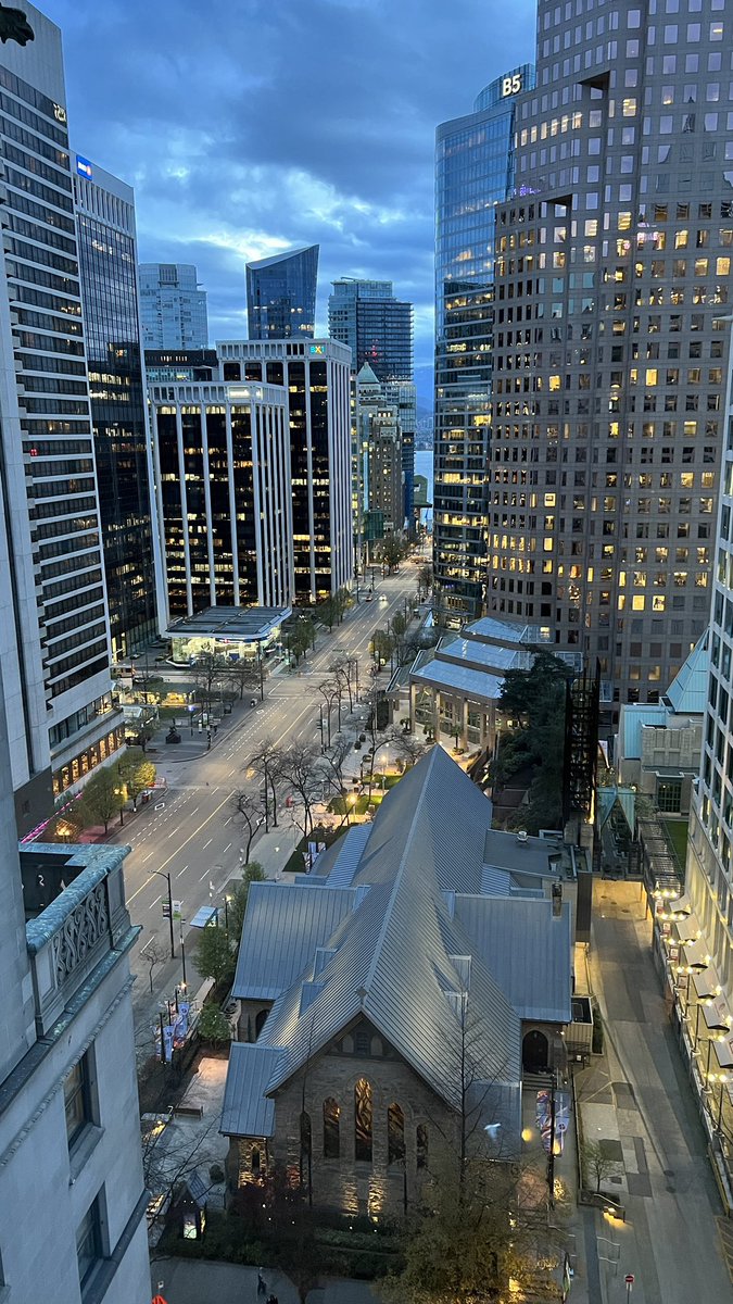 Good morning, Vancouver! Final day of #ICAM2024 & what a closing day it’s going to be. I’m starting with our workshop on #Wellbeing 3.0 then heading to @DocsWith disabilities podcast with @lcashdown @ManiateJ @ItIsQuinten and @fa_rizzuti, finish with our artistic closing plenary