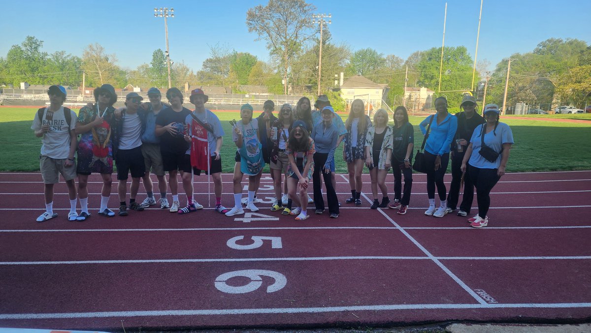 IT'S PROM WEEK AT BHS!! 
Today's Spirit Week theme is 
"Soccer Mom/BBQ Dad"  : )