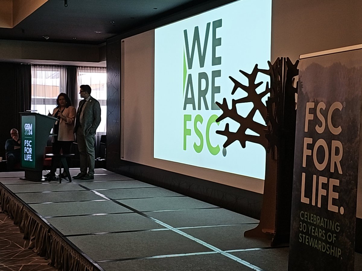 FSC_IC's tweet photo. Happy #30YearsOfFSC 🎉 Today at the Global Staff Meeting's opening plenary, we celebrate our incredible journey. From our founding moments to global impact, we've grown together, overcoming challenges & safeguarding forests. Here's to the future! #FSCForLife https://t.co/tNiLW3Zurl