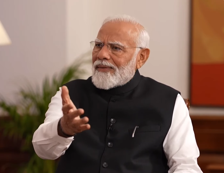 In 2014, only 2,000 electric vehicles were sold. However, in 2023-24, 12 lakh electric vehicles were sold. In other words, a huge network of charging stations has been established... I want investors to make investments in India! - PM @narendramodi