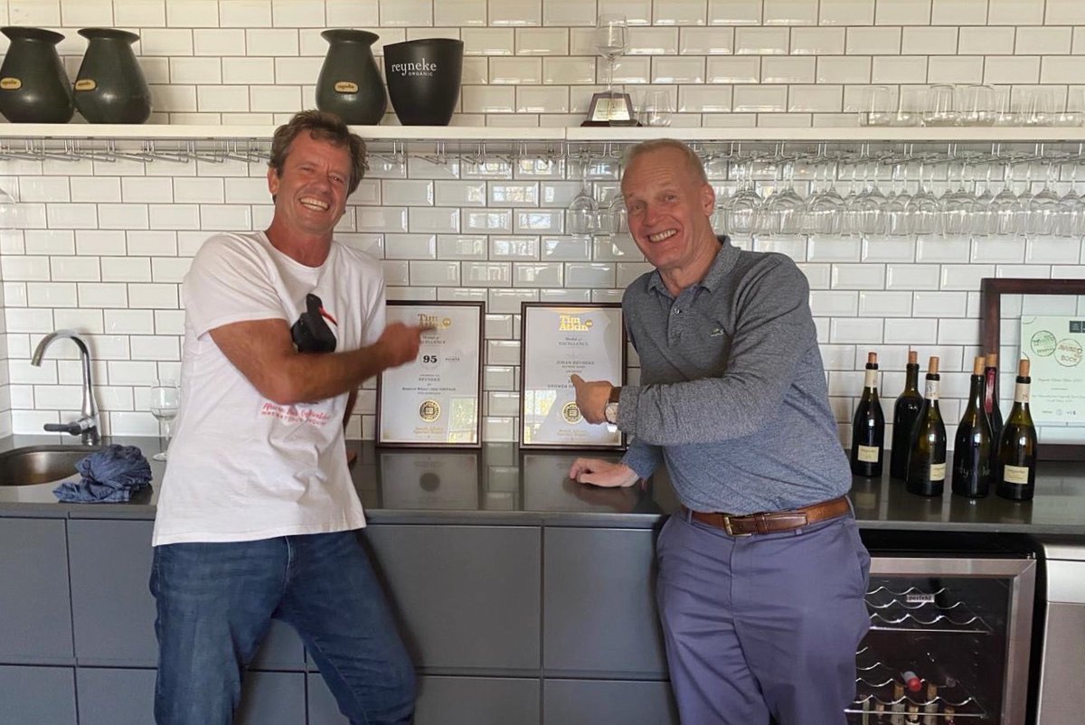 ReynekeWines's tweet photo. What a privilege having the renowned Master of Wine, Tim Atkin, for a tasting! 

#Repost @timatkin: "Johan Reyneke of #ReynekeWines outside his tasting room in the Polkadraai Hills." 

#JohanReyneke #TimAtkinMW https://t.co/4yJ8svMNO1