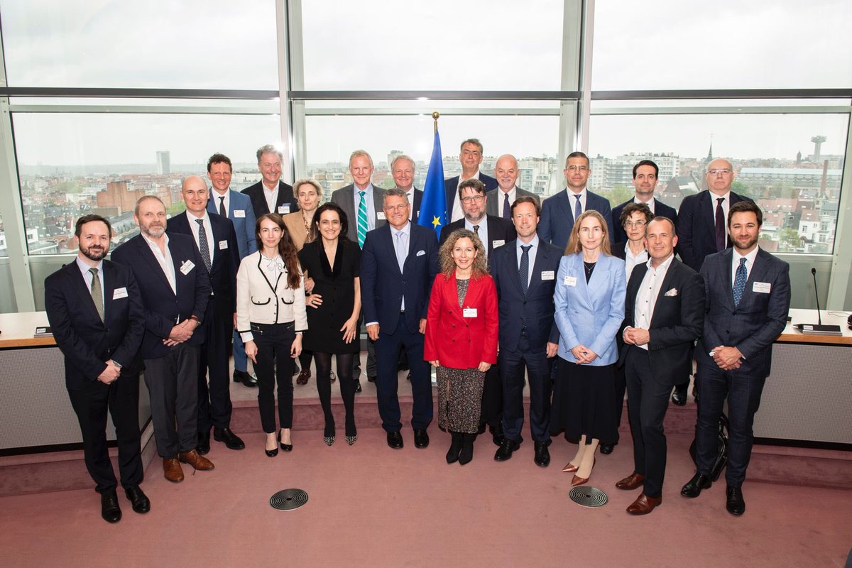 The current geopolitical context has strengthened the case to boost Europe's global position in strategic zero and low carbon energy technologies. We must therefore keep strengthening the business case for the decarbonisation. With the @wef CEO Action Group for the #EUGreenDeal.