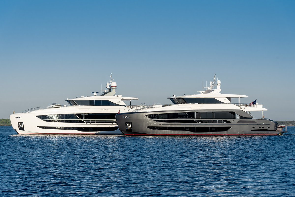 Twinning on the water! Admiring two stunning Horizon FD110s gleaming side by side. 🤩

⚪️ M/Y TO KALON
⚫️ M/Y UNTETHERED

//

#HorizonYachts #DefineYourHorizon