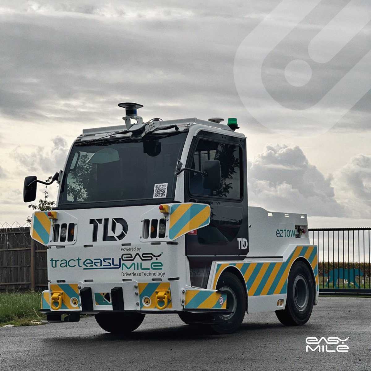 [#News] TractEasy, a collaborative venture between EasyMile and TLD, specializing in intelligent mobility and airport equipment respectively, has partnered with Isitec International to offer the EZTow. Read more here: bit.ly/3Uf91Yi
