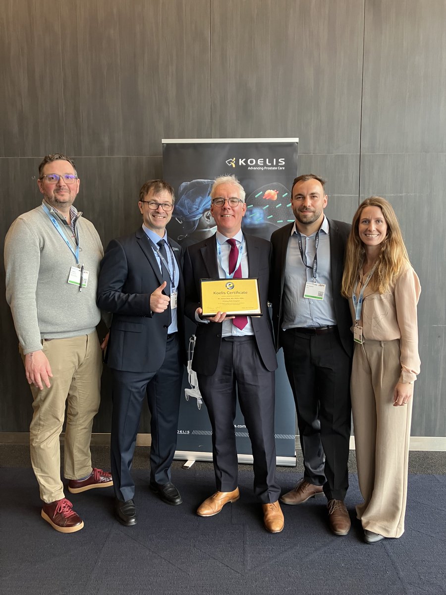 A look back at #EAU24 in Paris! Last week, we had the pleasure to deliver our Koelis certificate to Dr @SimonBott6! Dr Bott was one of the first urologist to perform Transperineal #ProstateBiopsy under Local Anesthesia in UK. We are really proud to work with him!
