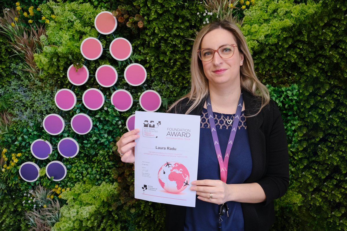 A huge congratulations to @EUAutomation's Global Trade Team Leader, Laura Radu, who has been awarded the Foundation Award in International Trade after completing six training courses with the Staffordshire Chambers International Trade Centre 👏🏽 🔗 shorturl.at/kpqUX