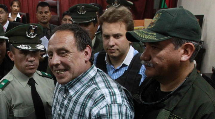 BrujulaNoticias's tweet photo. Gary Prado sobre caso terrorismo: “Evo quiere escudarse en la política para no asumir una responsabilidad penal” https://t.co/AgAKU7tA0C https://t.co/kdAULIqSJW