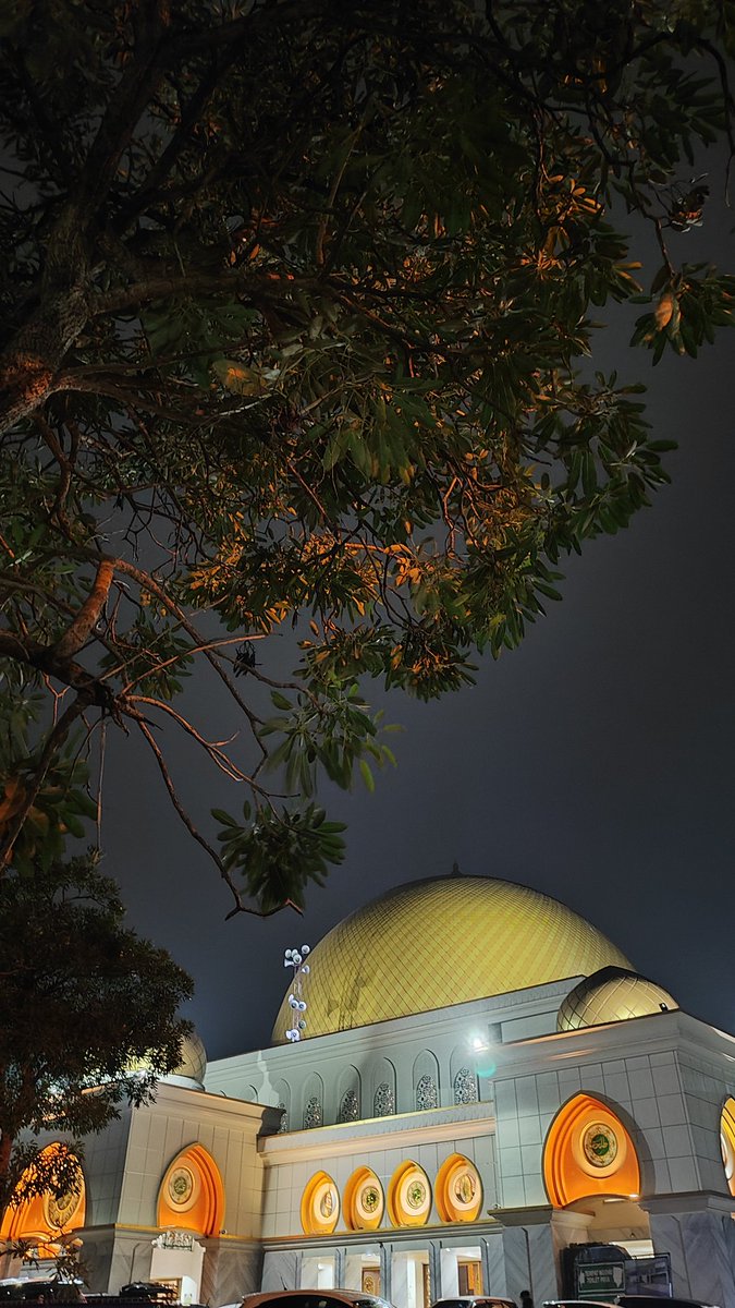 younghooneys's tweet image. Pakelah hape pintarmu bjar lebih sering motret.

#shotonpoco #POCOX5Pro5G