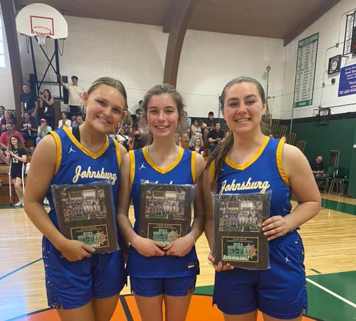 kamara_welch's tweet photo. Congratulations-Mchenry County Area-All Stars. Fun game &amp; 3 pt contest at the extravaganza! https://t.co/8M8O6g8QB3