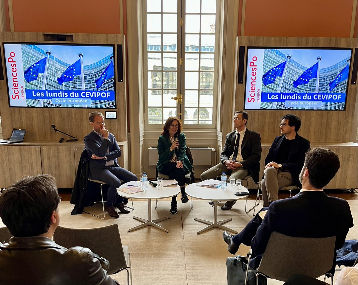 📢🇪🇺Ce soir, 1ere table-ronde du cycle européen des #LundisduCevipof : « L'état de l'UE, équilibres internes et enjeux de long terme » @AlexEscudier chercheur @CEVIPOF @nicolasleron direc @IFMitterrand @davidrevdal red chef @lhemicycle Modératrice @AnneMuxel #Europeennes2024