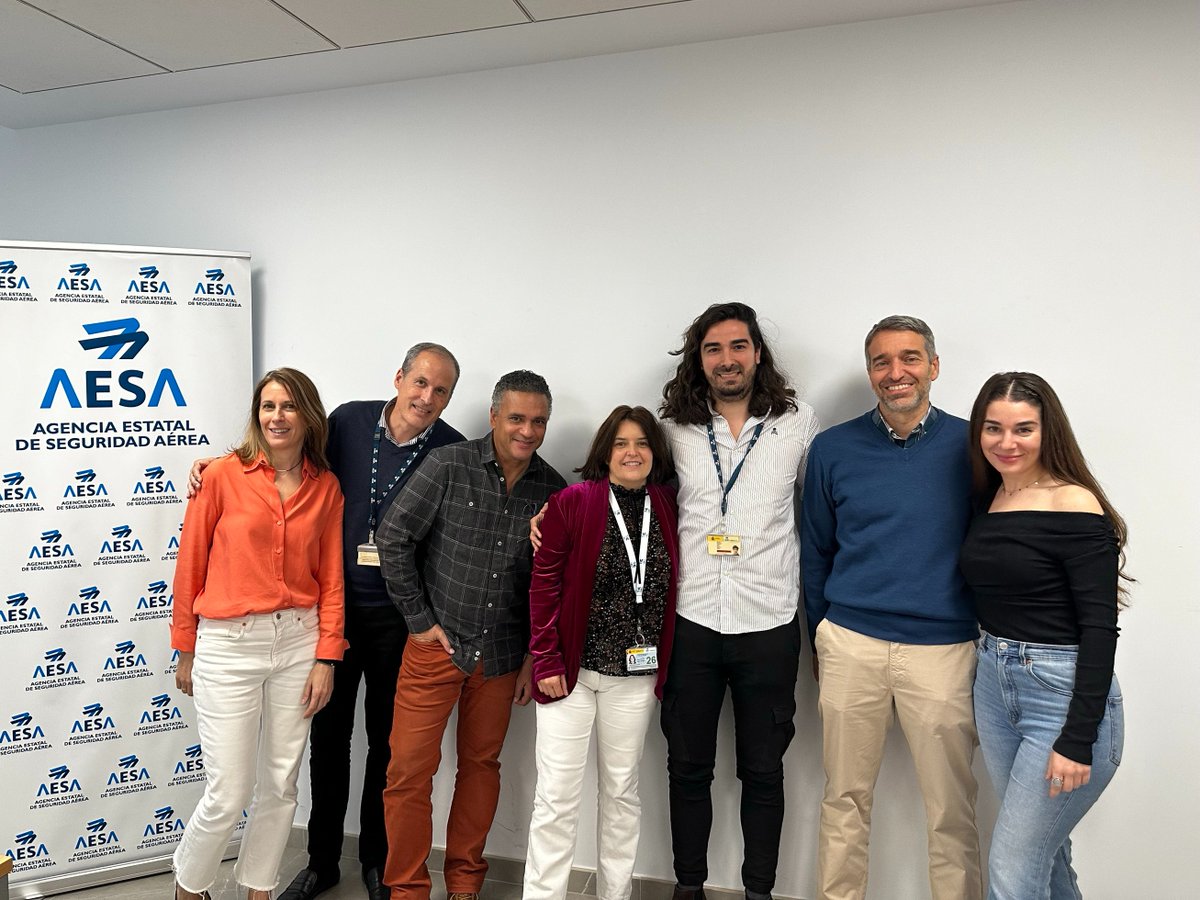 AesaSpain's tweet photo. 💻 #Webinar de @AesaSpain sobre el Reglamento #UE 2023/989 de mantenimiento de aeronavegabilidad ✈️

Nuestros expertos han explicado el cambio normativo #Parte66 On the Job Training #OJT, que entra en aplicación el 12/6/2024.

👉Consulta la presentación en https://t.co/qDptPrWmn4 https://t.co/jOuhU37JTX