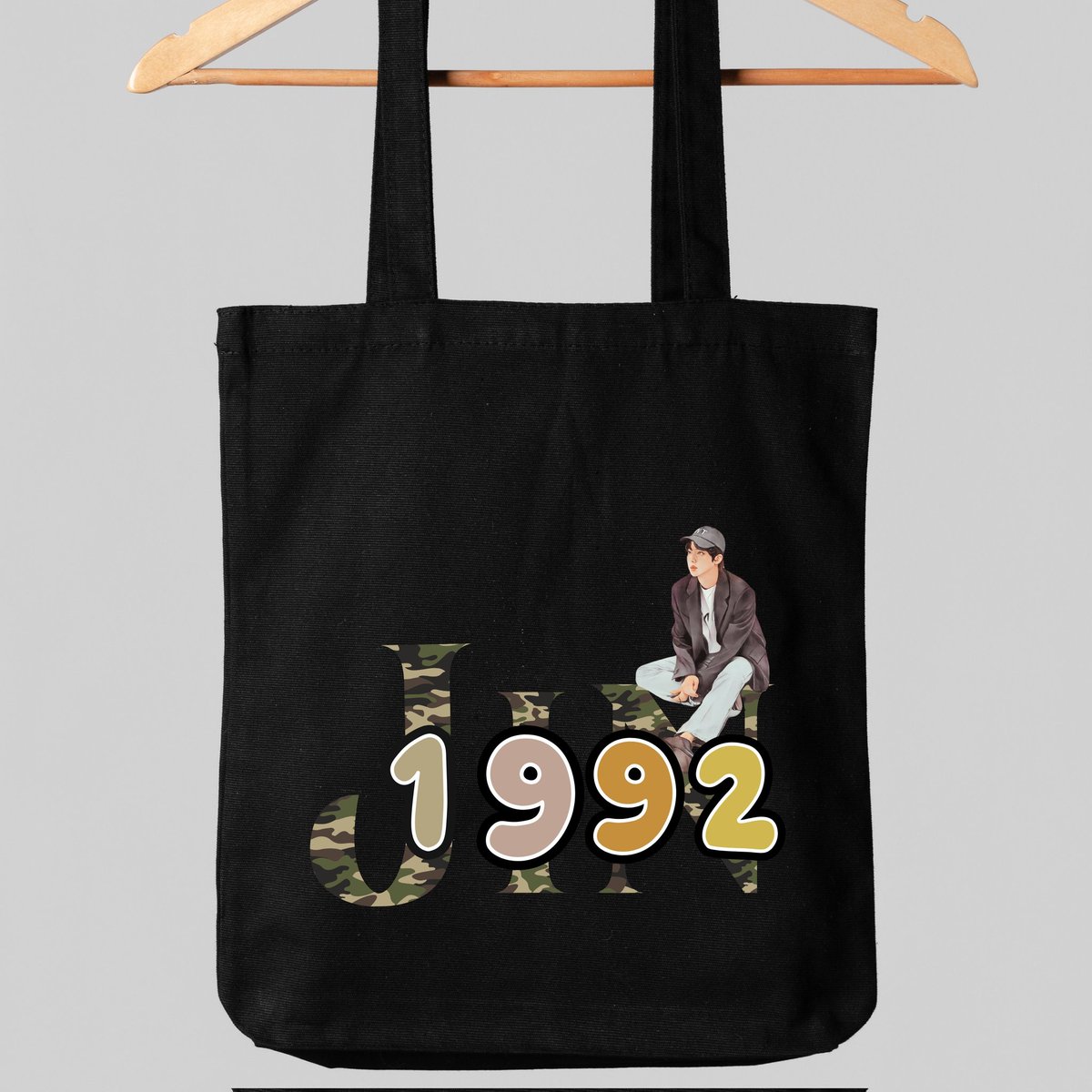 ShopPurplebear's tweet photo. Jin's military wives totebag 

Price(zipper one): 440rs/12$+shipping(50rs) 
Price(without zipper): 400rs/10$+shipping(50rs) https://t.co/8YZuZgm6I3