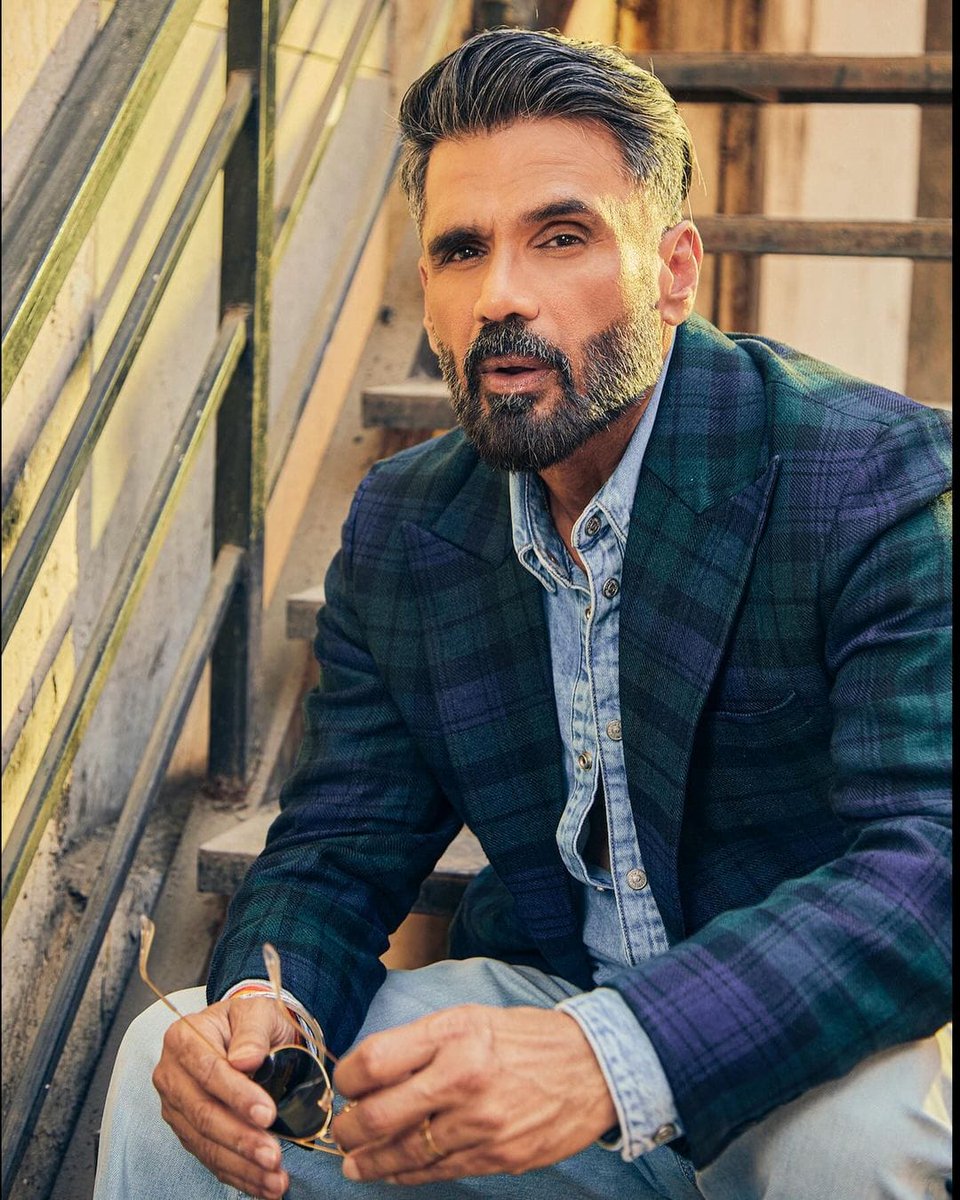 FOREVER YOUNG @SunielVShetty Sir ♥️🔥...

#SunielShetty Sir ❣️ 

#BAAGIBALLIA #SKP #KK