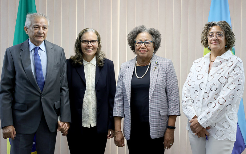 HE Ms Maria Cristina de Castro Martins presented her credentials as Plenipotentiary Representative of the Federative Republic of #Brazil to #CARICOM on Fri 12 April. We discussed deepening ties, incl. exploring opportunities to improve transportation connectivity.