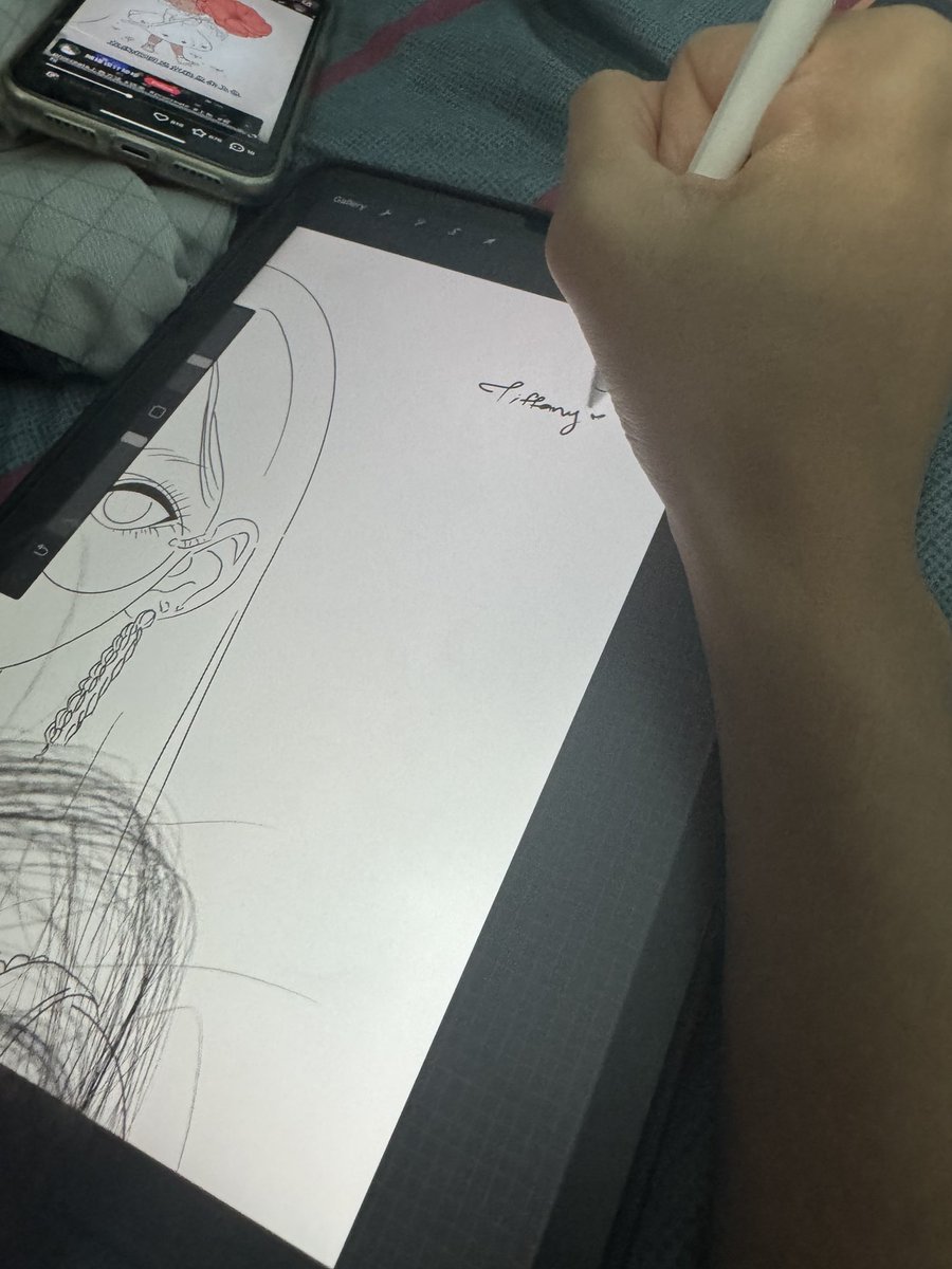 First-ever fanart made for lucid. This look is inspired by Jennie from blackpink. Hope you guys like it 🤍🧡🤍🧡
<a href="/lucidbtc/">Lucid</a> <a href="/boyu34256/">BoYu柏羽 (❖,❖) (✱,✱)</a> <a href="/WayneL_/">WayneL</a> 
#wearelucid