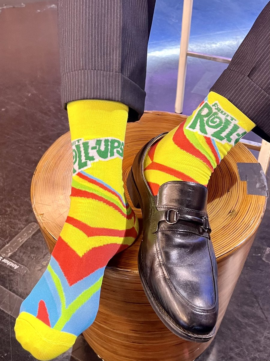 Sock it to Mondays… Big 🙏🏻 to my friend Chasity Villarreal who sent me these Fruit Rollup socks. The candy hit stores in 1983, and now spin offs, including Fruit by the Foot and Gushers. Fruit? Um, not really but there are five different types of sugar 😏. Enjoy!